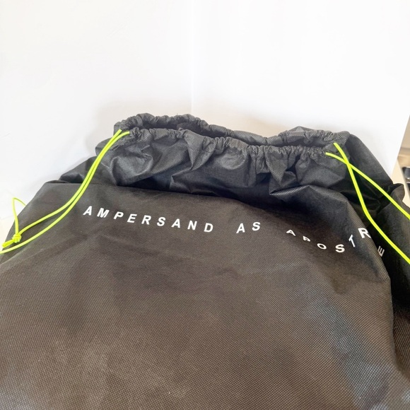 NWT Ampersand As Apostrophe Black Large Buffalo Parcel Bag - Picture 2 of 10